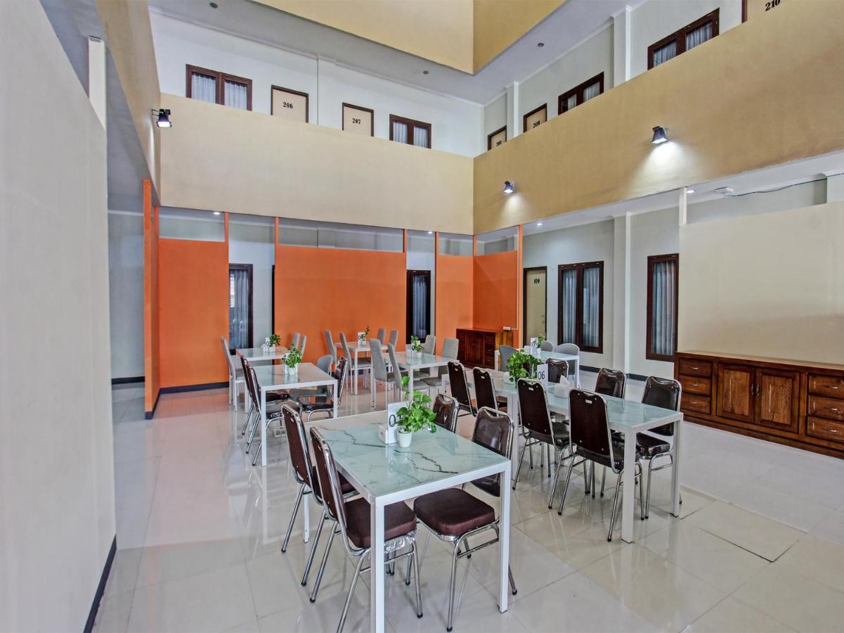 Oyo 91617 Hotel Mutiara Lombok Exterior foto